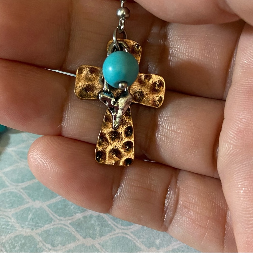 Cross dangle earrings - Picture 4 of 5